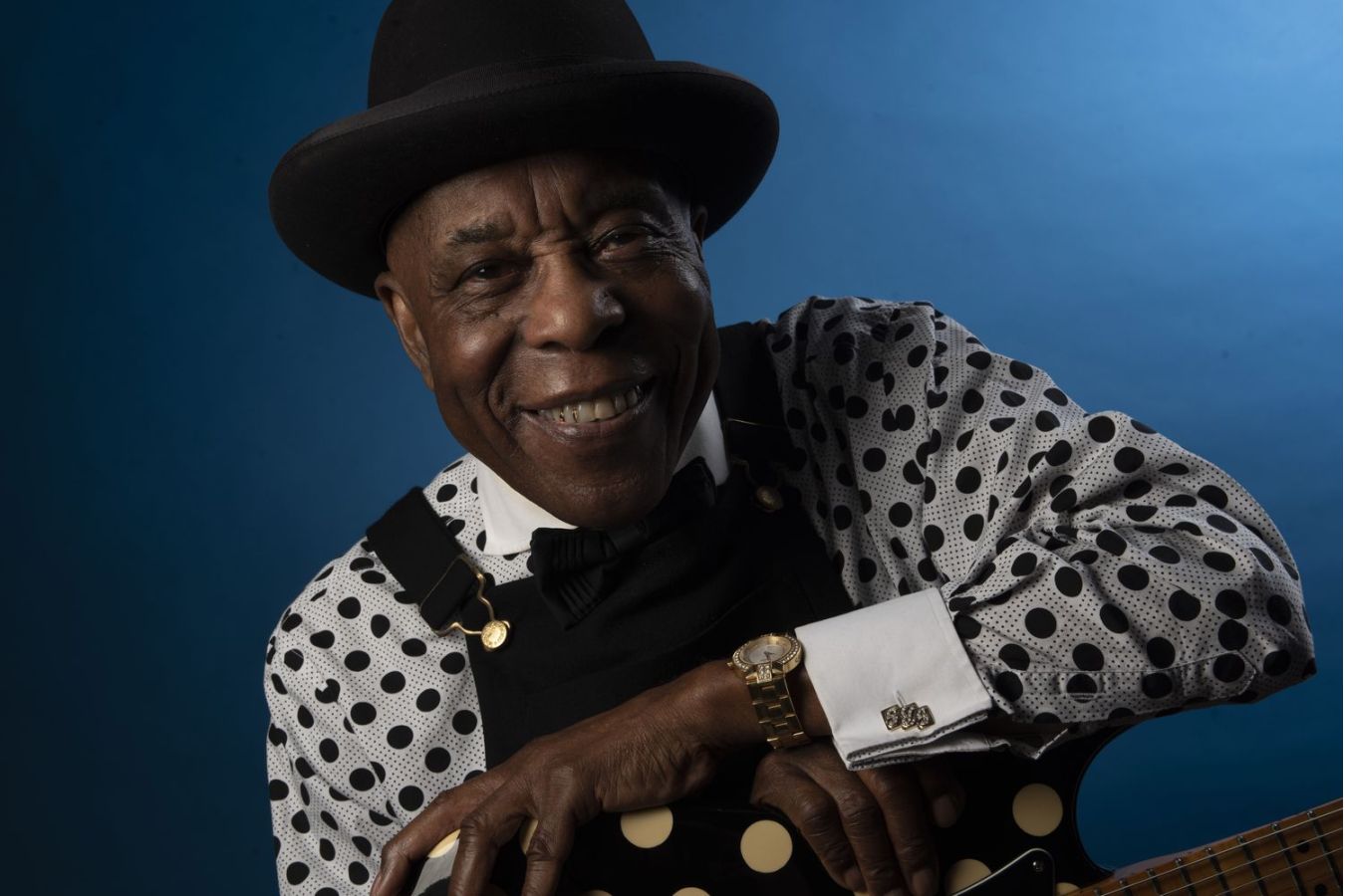 Bluesový král Buddy Guy, držitel osmi Grammy, vystoupí v rámci rozlučkového turné 16. července v Praze